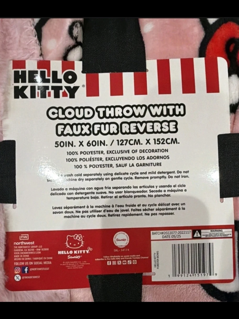 Hello Kitty Cloud Throw Label